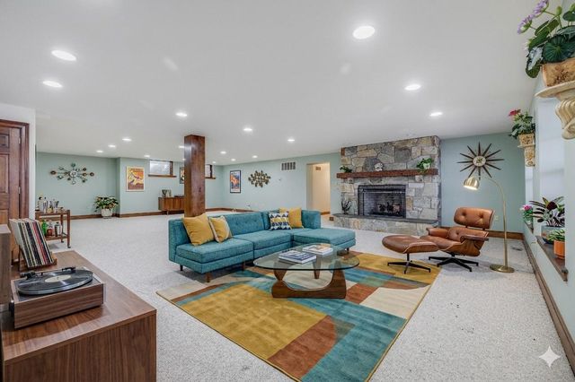 1821 MUSEUM RD, Wyomissing, PA 19610