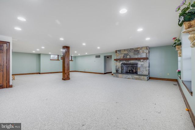 1821 MUSEUM RD, Wyomissing, PA 19610