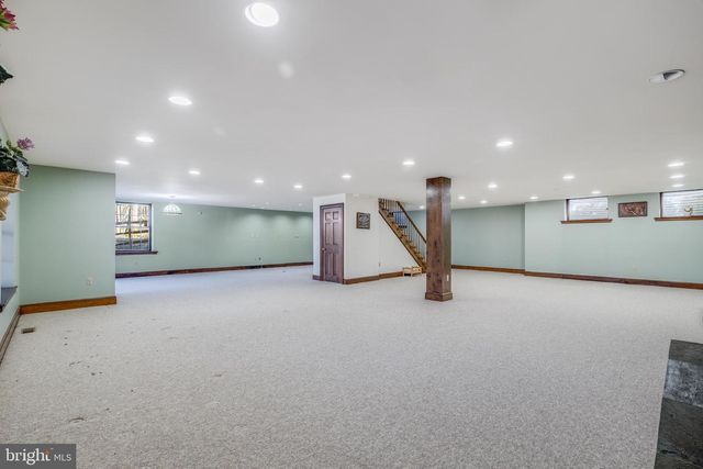 1821 MUSEUM RD, Wyomissing, PA 19610