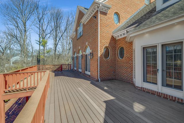 1821 MUSEUM RD, Wyomissing, PA 19610