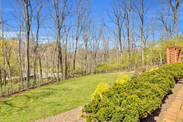 1821 MUSEUM RD, Wyomissing, PA 19610