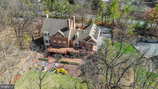 1821 MUSEUM RD, Wyomissing, PA 19610
