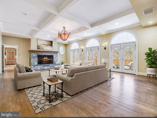 1821 MUSEUM RD, Wyomissing, PA 19610