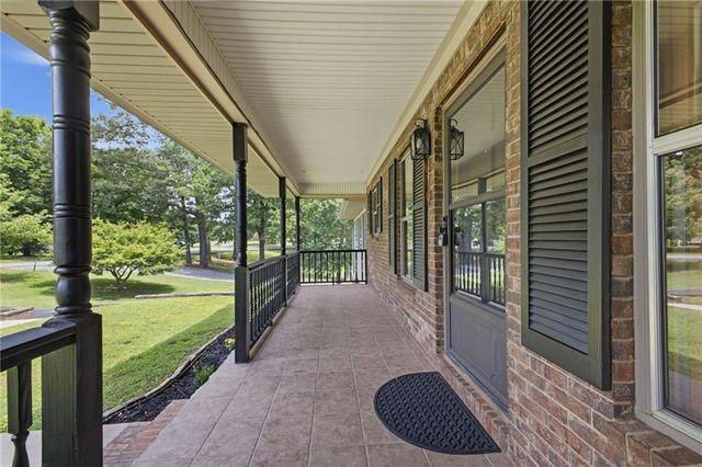 379 Hunt Road NW, Calhoun, GA 30701