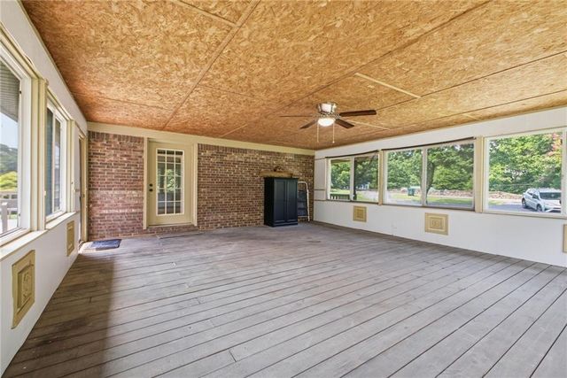 379 Hunt Road NW, Calhoun, GA 30701