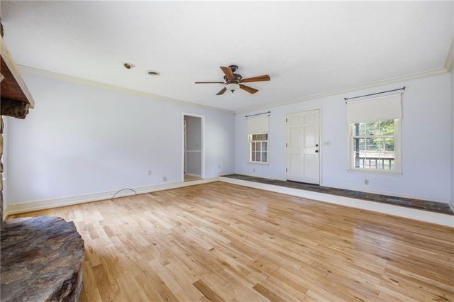 379 Hunt Road NW, Calhoun, GA 30701