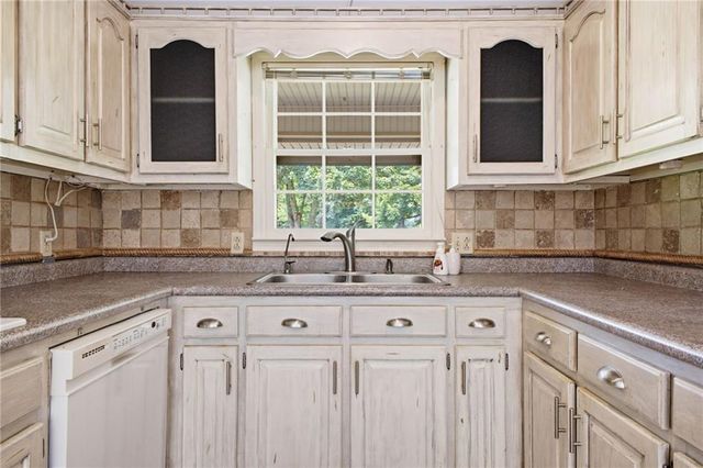 379 Hunt Road NW, Calhoun, GA 30701