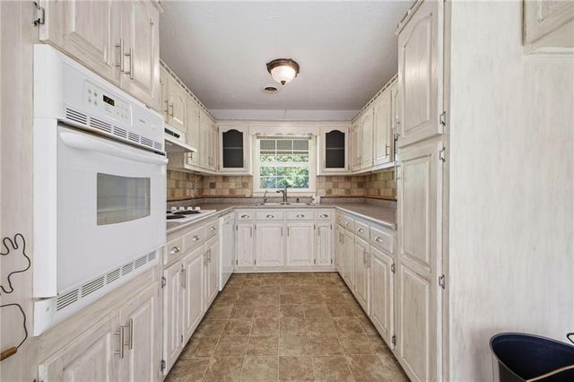 379 Hunt Road NW, Calhoun, GA 30701