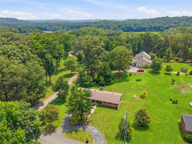 379 Hunt Road NW, Calhoun, GA 30701
