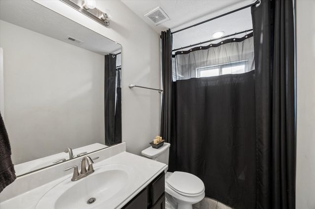1822 Luminous Waters Lane, Rosharon, TX 77583