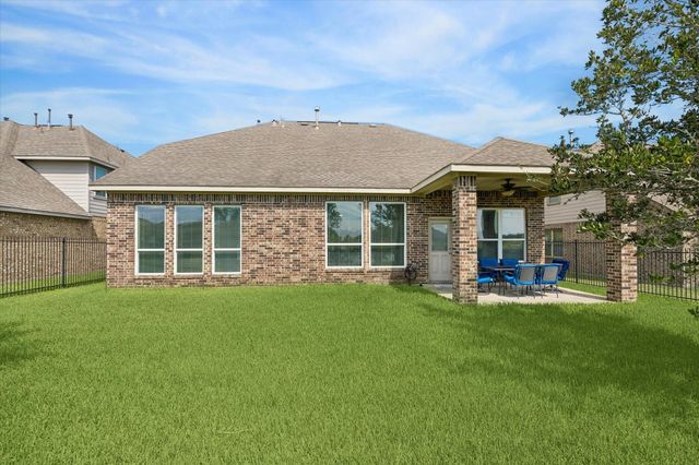 1822 Luminous Waters Lane, Rosharon, TX 77583