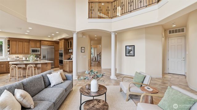 15622 Uplands Way SE, North Bend, WA 98045