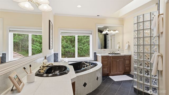 15622 Uplands Way SE, North Bend, WA 98045