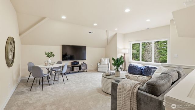 15622 Uplands Way SE, North Bend, WA 98045