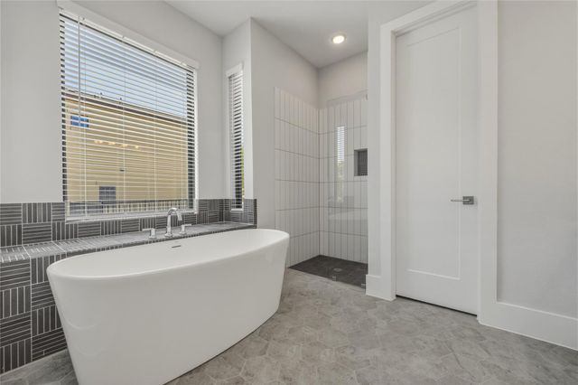 1006 Barrie DR, Lakeway, TX 78734