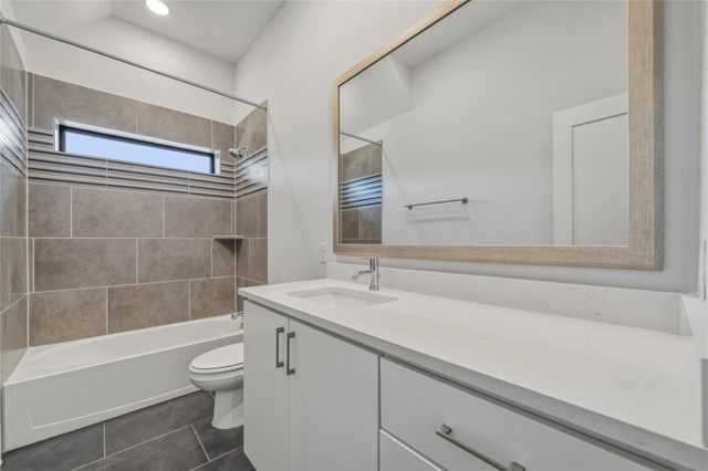 1006 Barrie DR, Lakeway, TX 78734