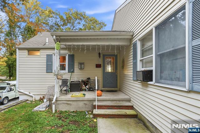 101 Morse Lakes Road, Bloomingdale, NJ 07403