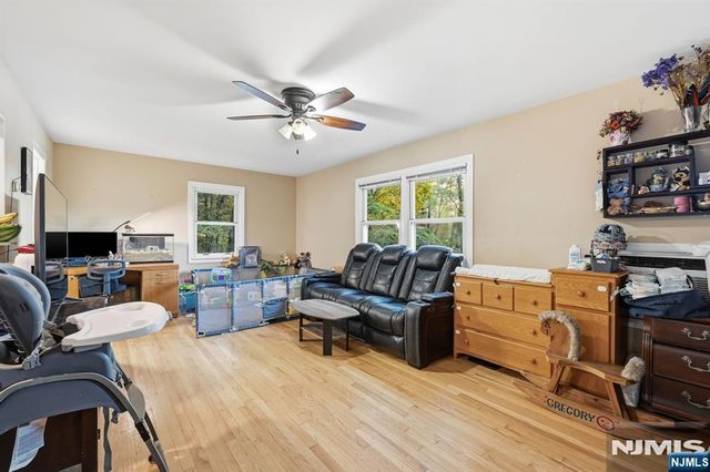 101 Morse Lakes Road, Bloomingdale, NJ 07403