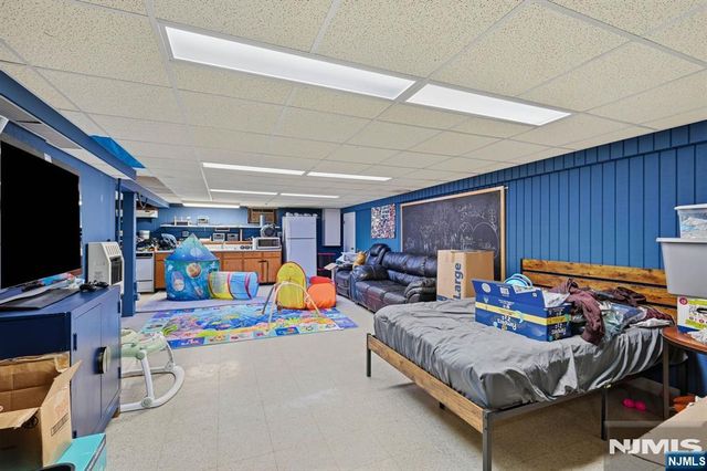 101 Morse Lakes Road, Bloomingdale, NJ 07403