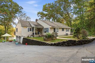 101 Morse Lakes Road, Bloomingdale, NJ 07403