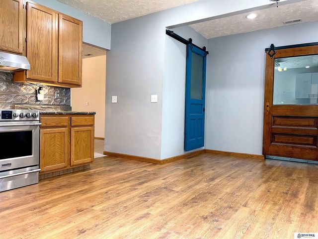 105 E York Avenue, Dewitt, NE 68341