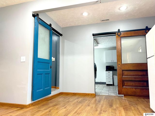 105 E York Avenue, Dewitt, NE 68341