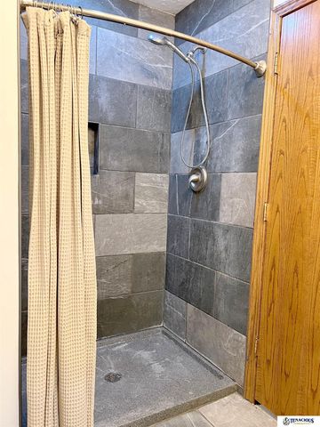 105 E York Avenue, Dewitt, NE 68341