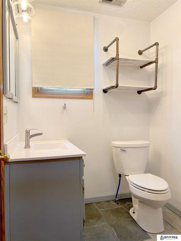 105 E York Avenue, Dewitt, NE 68341