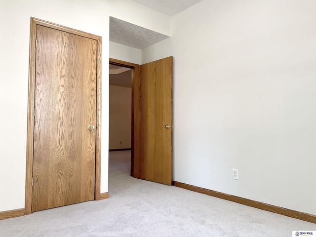 105 E York Avenue, Dewitt, NE 68341