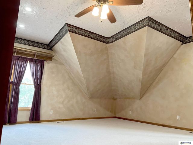 105 E York Avenue, Dewitt, NE 68341