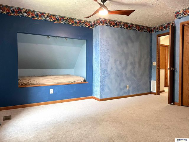 105 E York Avenue, Dewitt, NE 68341