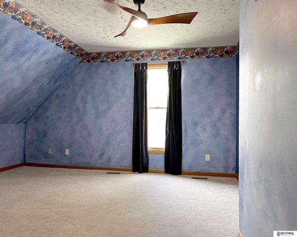 105 E York Avenue, Dewitt, NE 68341