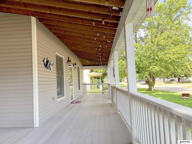 105 E York Avenue, Dewitt, NE 68341