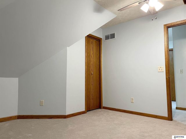 105 E York Avenue, Dewitt, NE 68341