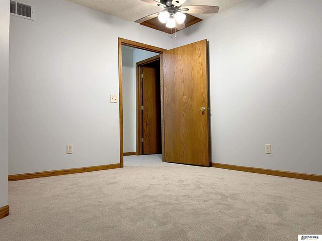 105 E York Avenue, Dewitt, NE 68341