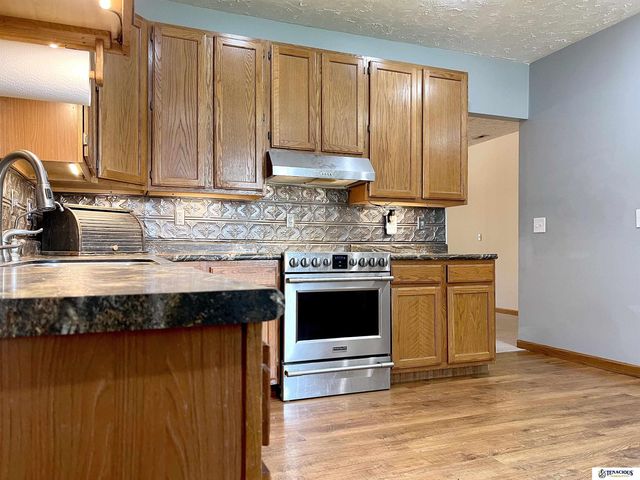 105 E York Avenue, Dewitt, NE 68341