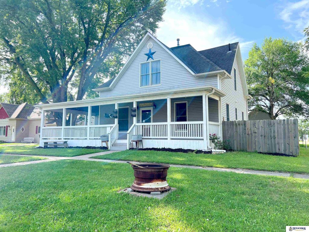 105 E York Avenue, Dewitt, NE 68341