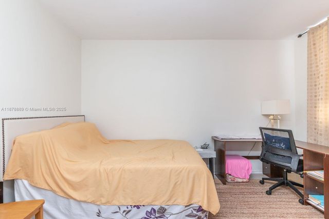 5825 Collins Ave 2E, Miami Beach, FL 33140