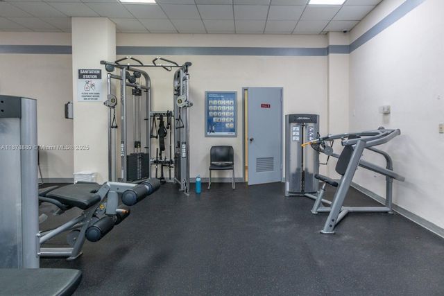 5825 Collins Ave 2E, Miami Beach, FL 33140