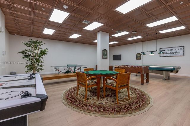 5825 Collins Ave 2E, Miami Beach, FL 33140