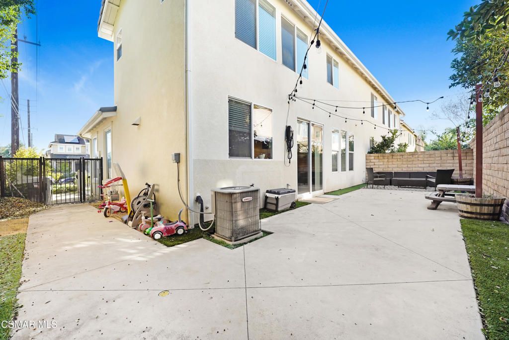 Image 34 of property listing at 13223 Norfolk Court, Moorpark, CA 93021