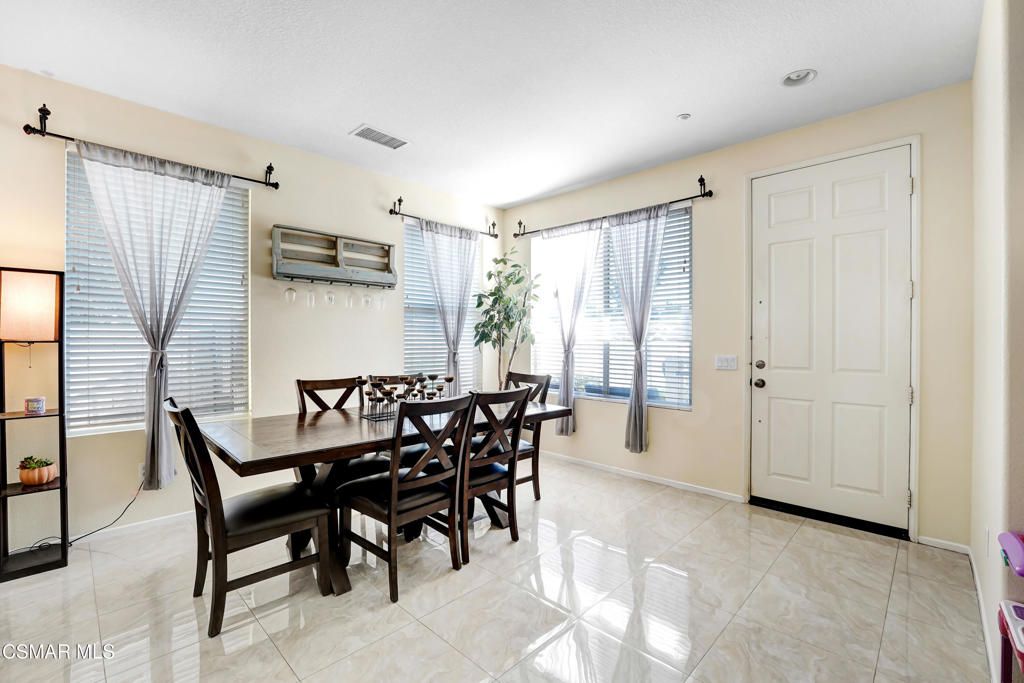 Image 7 of property listing at 13223 Norfolk Court, Moorpark, CA 93021