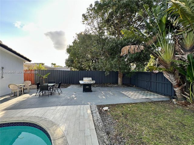 5424 Garfield Street, Hollywood, FL 33021