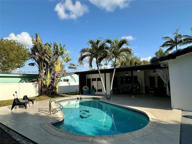 5424 Garfield Street, Hollywood, FL 33021
