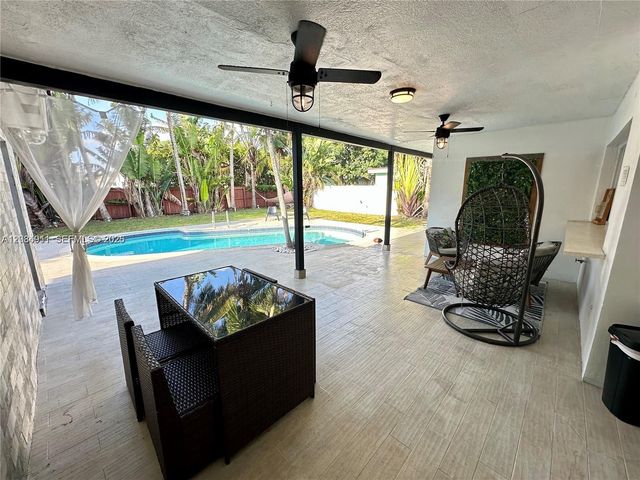 5424 Garfield Street, Hollywood, FL 33021