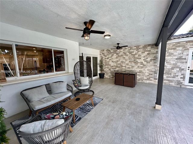 5424 Garfield Street, Hollywood, FL 33021