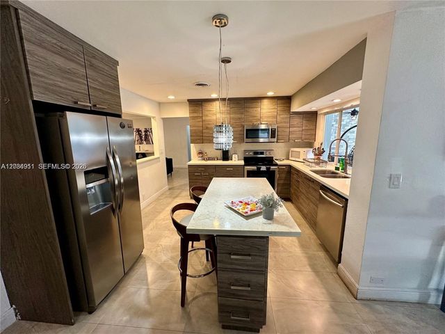 5424 Garfield Street, Hollywood, FL 33021