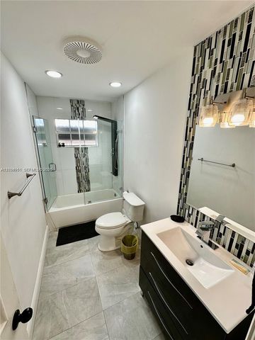 5424 Garfield Street, Hollywood, FL 33021
