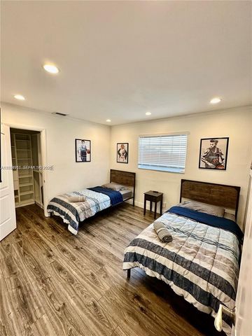 5424 Garfield Street, Hollywood, FL 33021