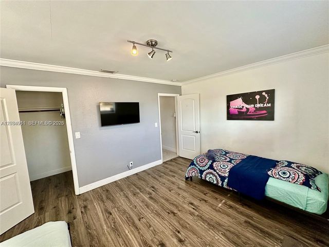 5424 Garfield Street, Hollywood, FL 33021